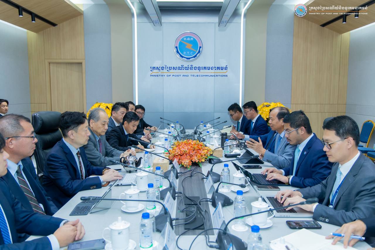 ឯកឧត្តមរដ្ឋមន្រ្តី ជា វ៉ាន់ដេត បានអនុញ្ញាតជូន ឯកឧត្តម Takahashi Fumiaki ប្រធានសមាគមជប៉ុន-កម្ពុជា និងជាអតីតឯកអគ្គរាជទូតជប៉ុនប្រចាំកម្ពុជា ចូលជួបសម្តែងការគួរសម និងពិភាក្សាការងារ